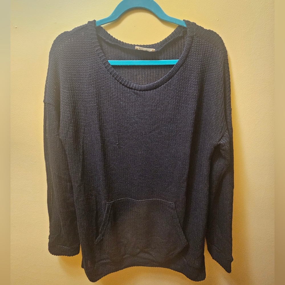Blumin Women's Black Herringbone Sweater with Kangaroo Pouch